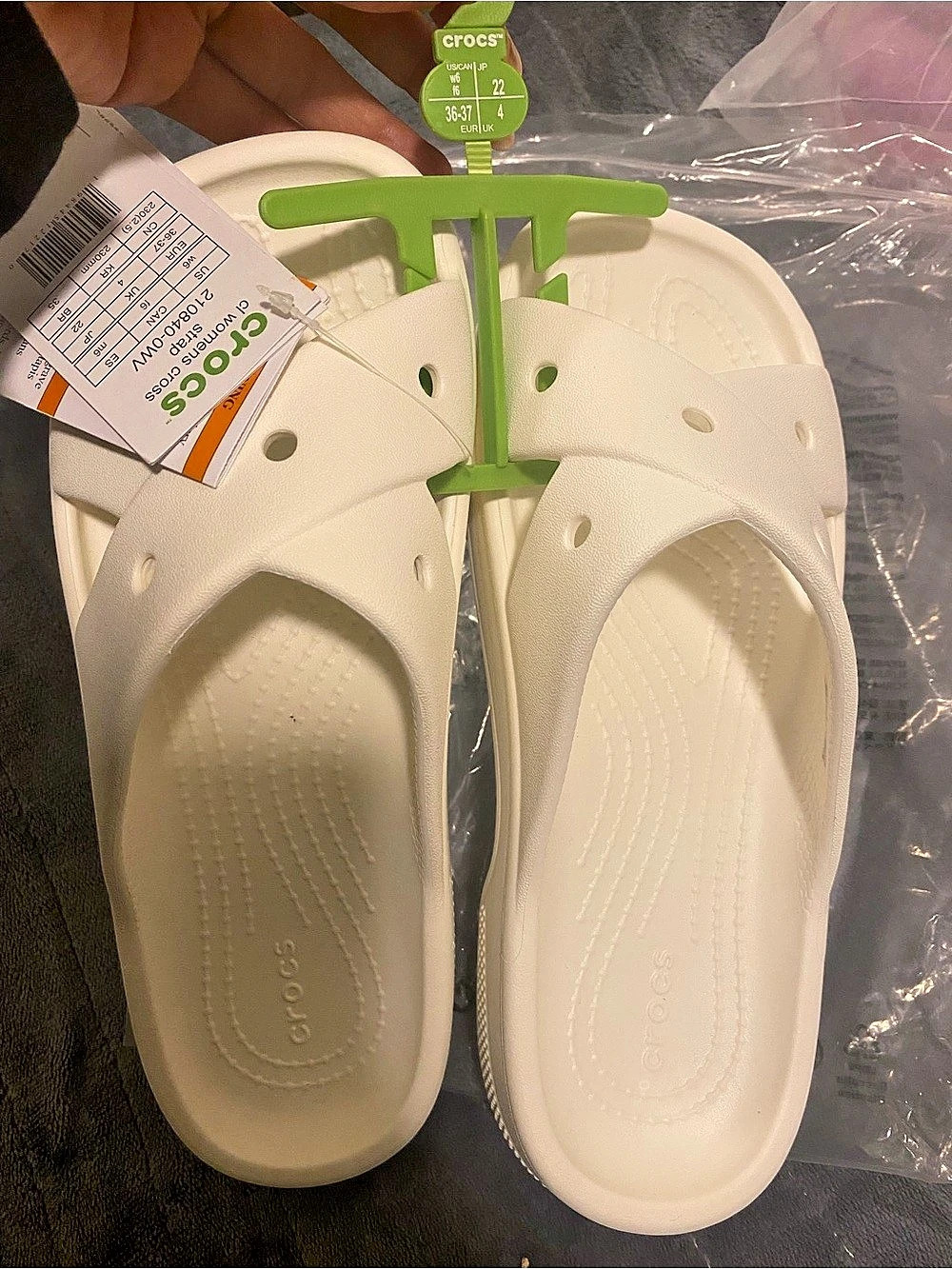 Crocs Classic Crush Cross Strap Sandal White Sandals w6